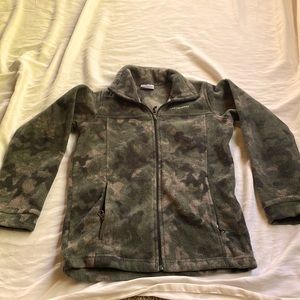 Columbia camo quarter zip sweatshirt; youth